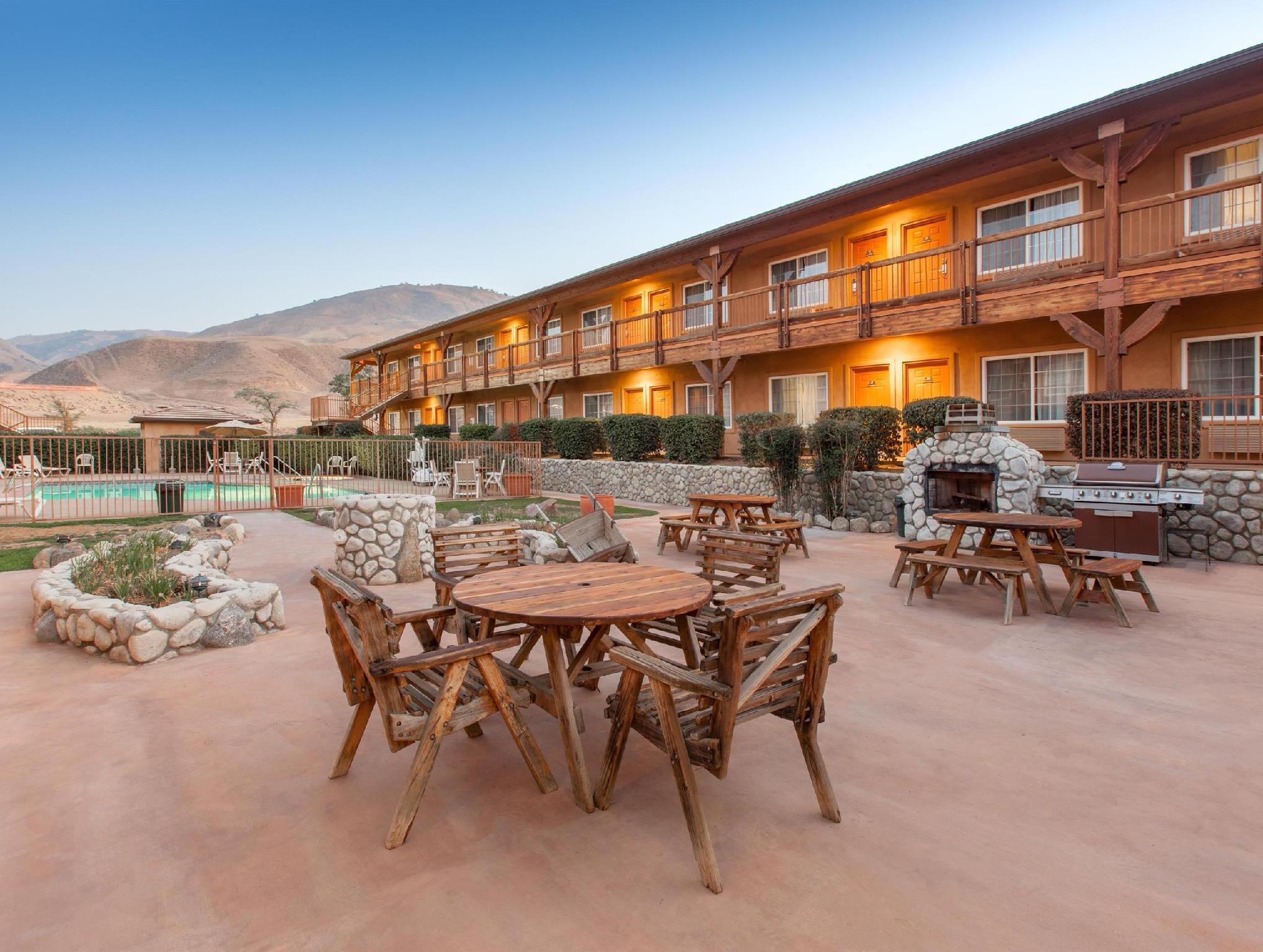 Days Inn By Wyndham Lebec Grapevine Exteriér fotografie